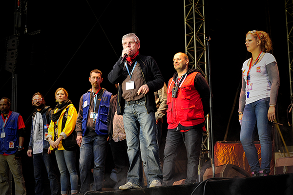 Discours inaugural du Festival d'énergies 2016. Michaël Fieschi, président de la CCAS, et en veste rouge Pascal Aubrée © Joseph MARANDO/CCAS