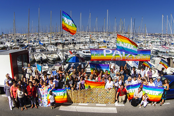 La CMCAS de Marseille sur l'embarcadère pour la Journée internationale de la Paix©E.Raz/ccas