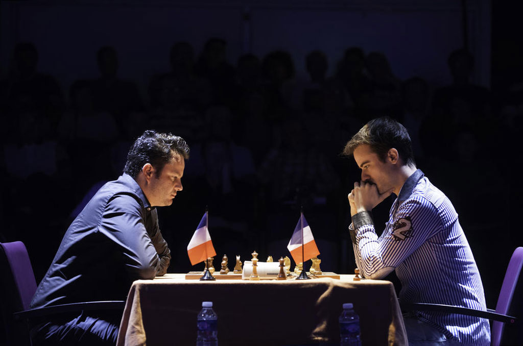 Romain Edouard s'incline devant Etienne Bacrot ©D.Delaine/CCAS