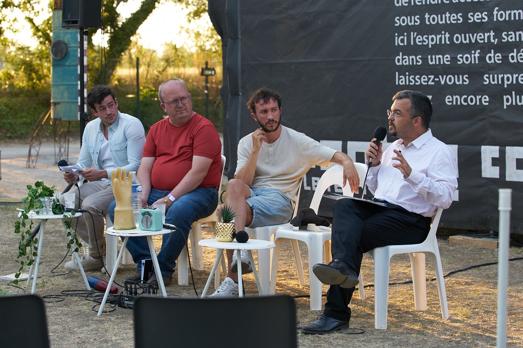 Le théâtre militant de Maurin Ollès, fils d'agent et metteur en scène, était à Contre Courant | Journal des Activités Sociales de l'énergie | 120977 Festival Contre Courant 2022