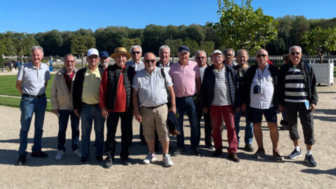 Les anciens élèves de l'école de métiers Lyon La Mouche (gaziers), réunis en septembre 2022.