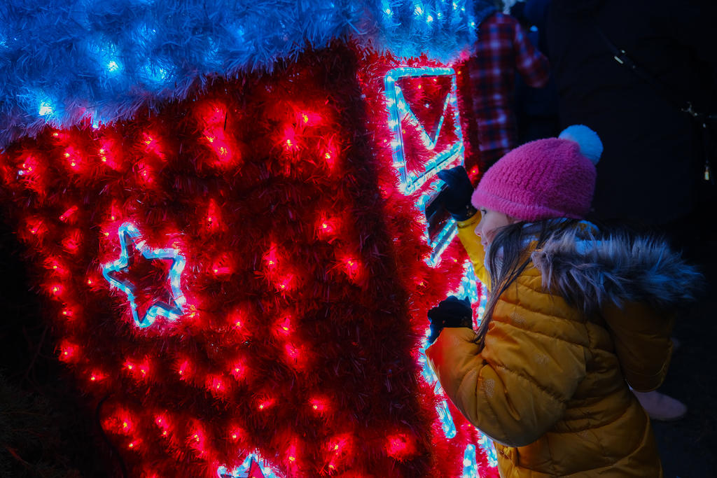 Près de Nantes, un beau Village de Noël intergénérationnel | Journal des Activités Sociales de l'énergie | Pres de Nantes le Village de Noel intergenerationnel reunit 5000 personnes. 1