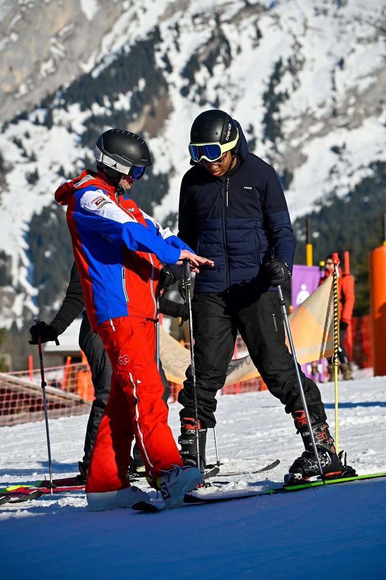 Séjour au ski organisé par la CMCAS Martinique pour ses jeunes bénéficiaires, du 12 au 19 février au centre de vacances de St Jean de Sixt (Haute-Savoie).