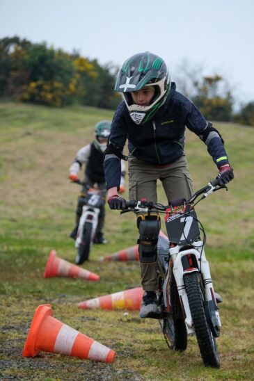 Colos de printemps : vive les expériences ! | Journal des Activités Sociales de l'énergie | 133475 colo sports mecaniques avril 2023