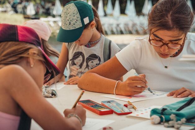 Savines-le-Lac : un festival pour être libre et créatif en famille | Journal des Activités Sociales de l'énergie | 20230803 DSC01069