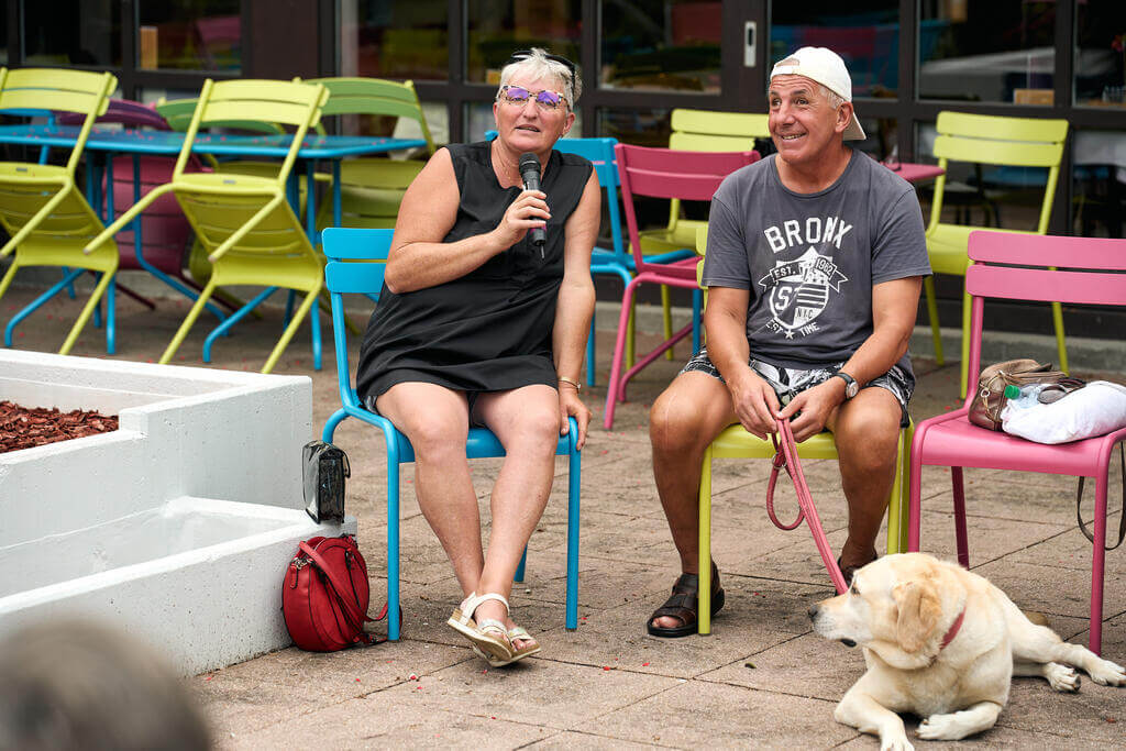 Amandio Da Cruz et sa compagne Herveline. Partage d'expériences autour de la Fête des Papillons dédiée à la sensibilisation au handicap au centre CCAS de Kaysersberg, août 2023.