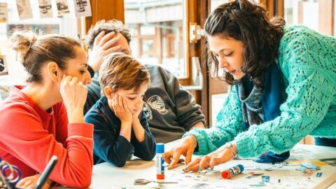 Projet itinérant d'échanges créatifs internationaux autour du cordel, fanzine poétique et populaire brésilien, animé par Sophie Foray, pédagogue, écrivaine et voyageuse en résidence au centre de vacances CCAS d'Aussois (Savoie).