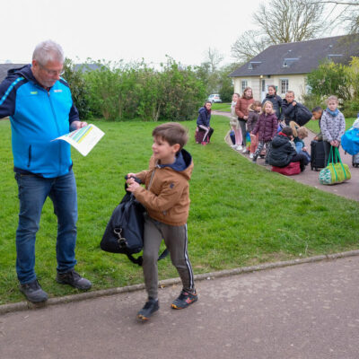 Arrivée à la mini-colo de Saint-Laurent-sur-Mer pour 67 enfants de la CMCAS Caen.
